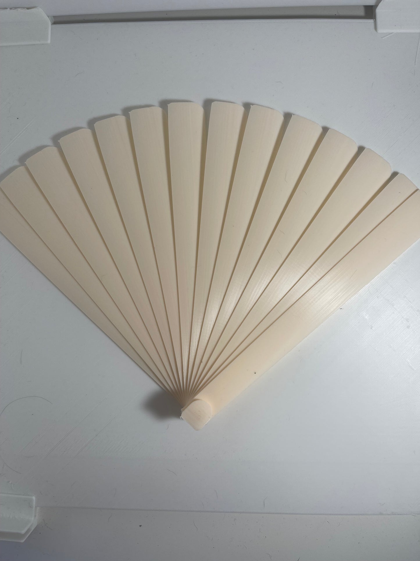 Collapsing folding hand fan