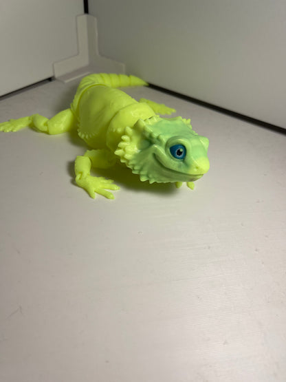 3D Printed Flexible Moving Bearded Dragon