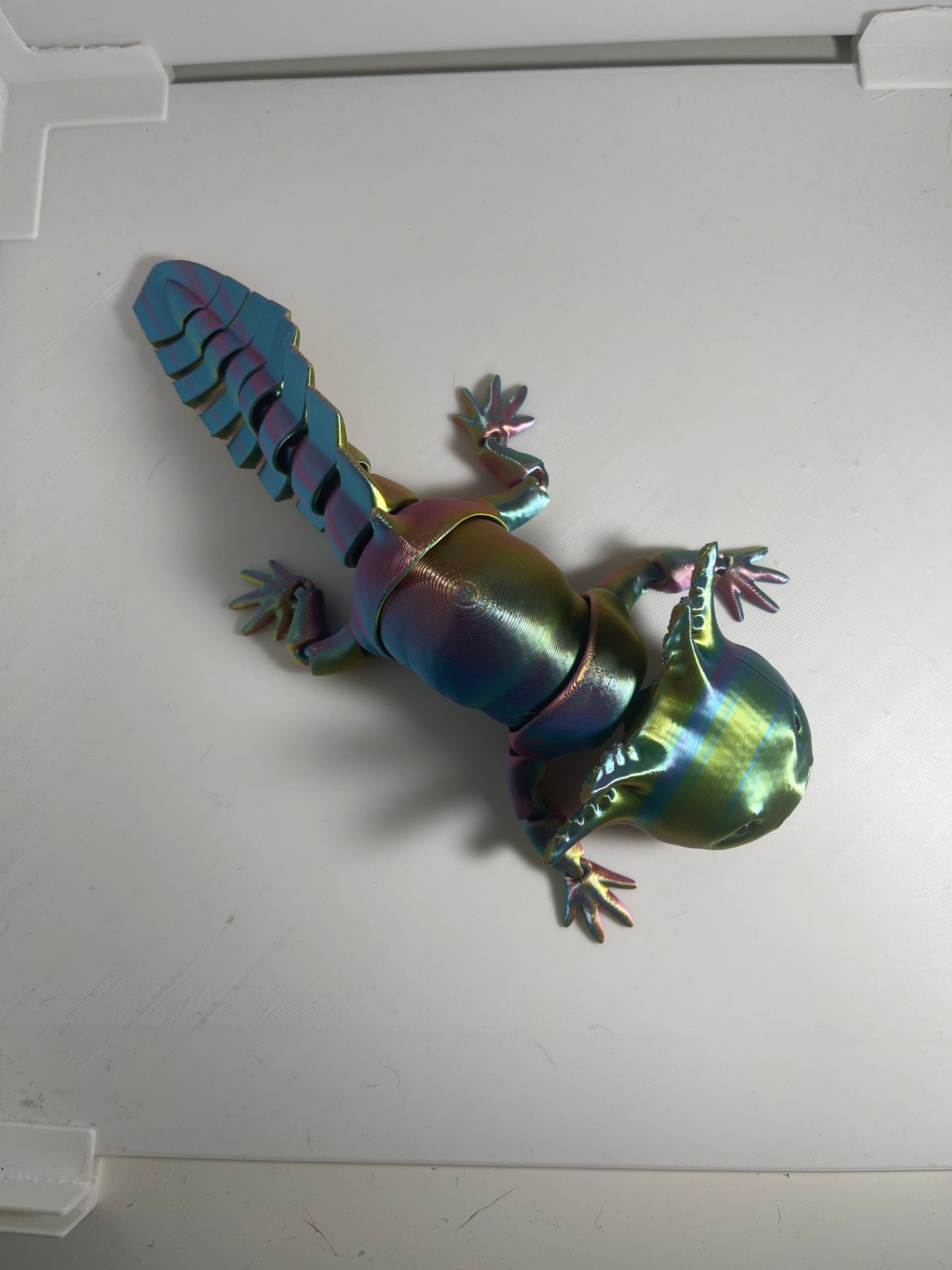 Flexible Axolotl figurine with Moving Joints for decor