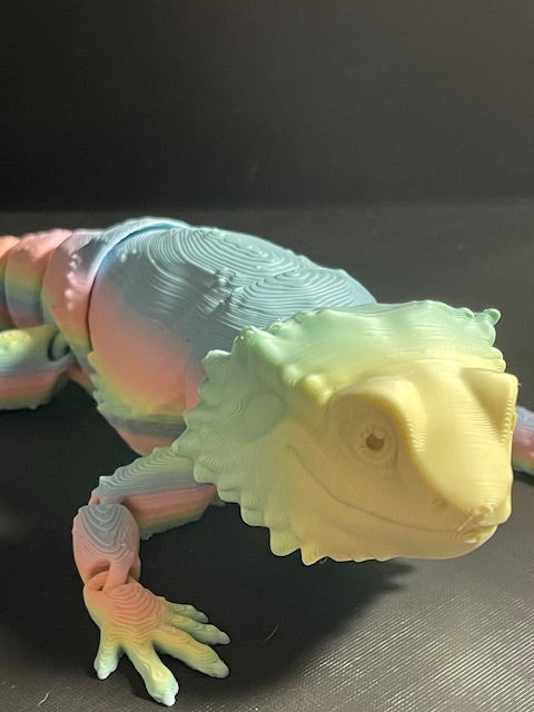 3D Printed Flexible Moving Bearded Dragon